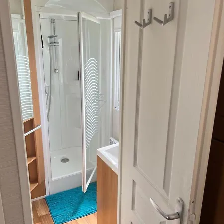 Mobilhome Familial Avec Piscine, Tennis Et Jeux A - Fr-1-712-60